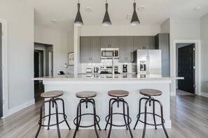 Fridge, microwave, oven, dishwasher - Clean Lost Plains 2BR w/ Pool, Pet Area & W/D (Austin)