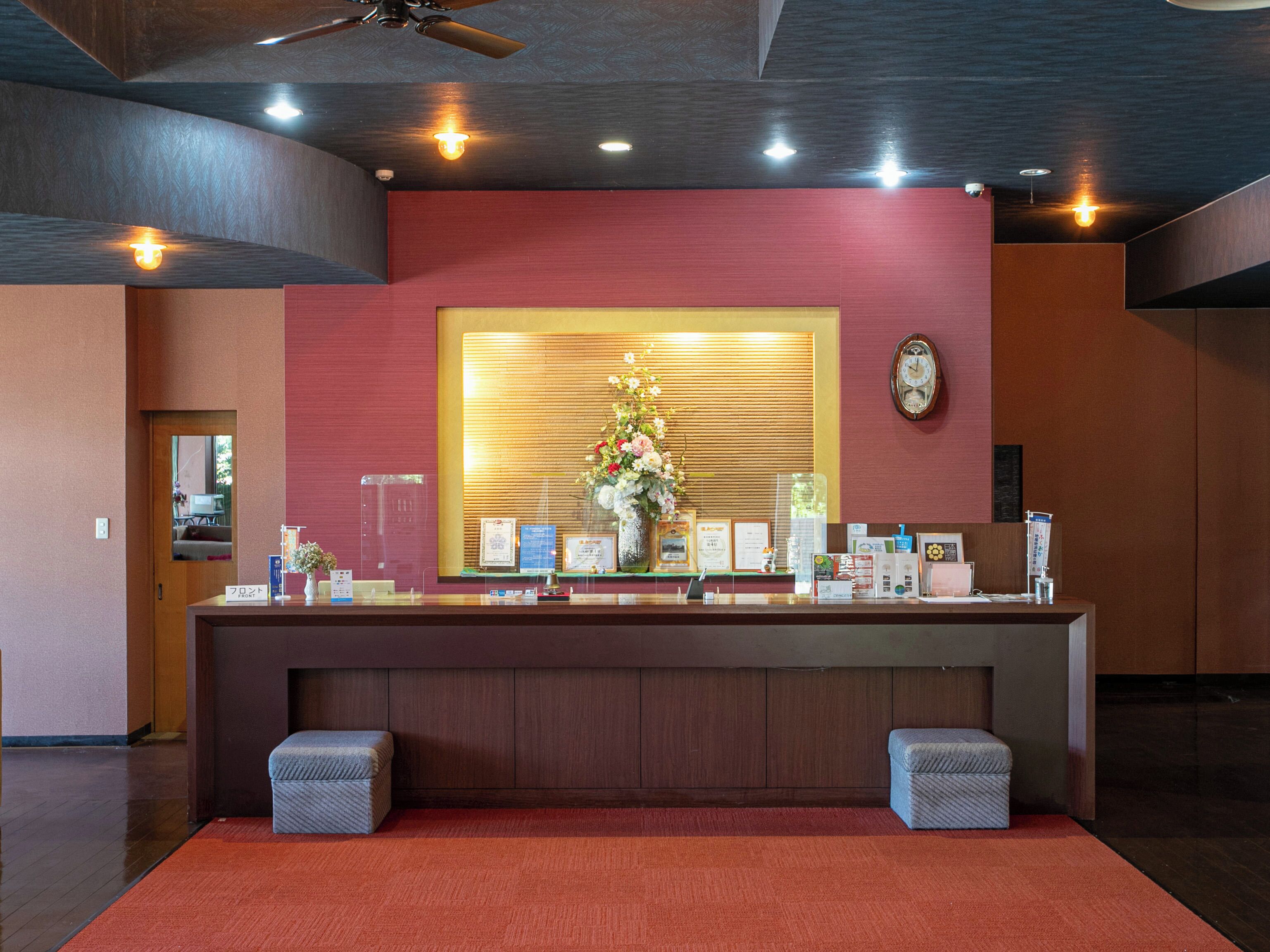 Quầy tiếp tân