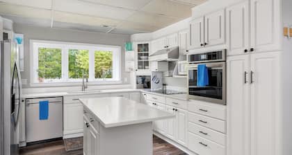 Valley Echoes on Lake Hartwell!