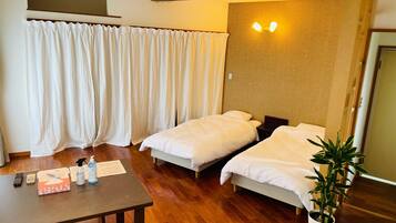 1 habitación, escritorio, wifi gratis y ropa de cama