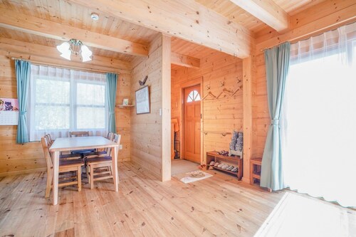 Private cottage with natural hot springs and a dog / Kattagun Miyagi