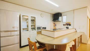 Fridge, microwave, cookware/dishes/utensils