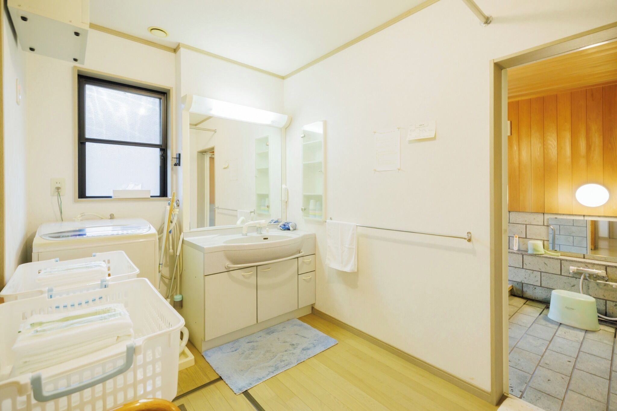 ヘアドライヤー、タオル