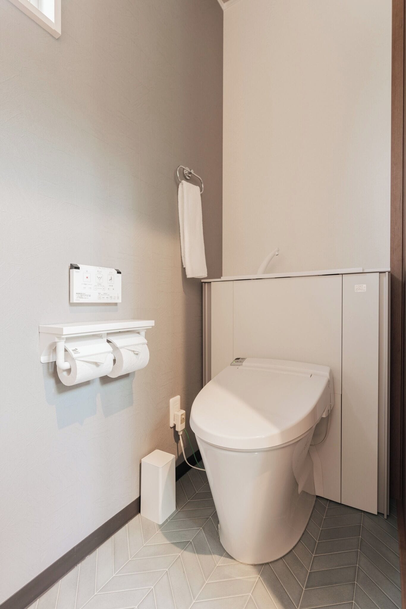 ヘアドライヤー、タオル