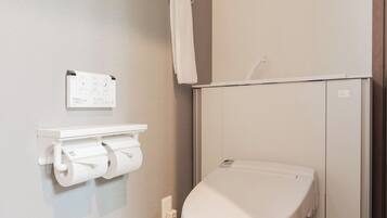 Sèche-cheveux, serviettes fournies