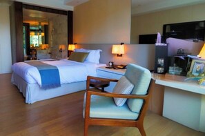 1 chambre, bureau, fer et planche à repasser, Wi-Fi gratuit