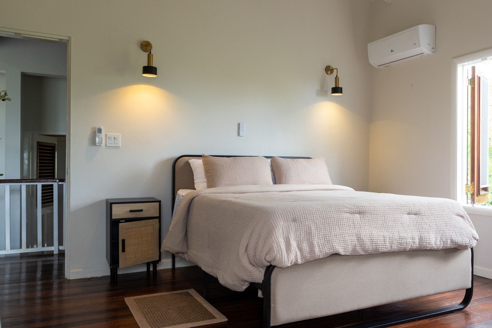 2 habitaciones y caja de seguridad en la habitación 