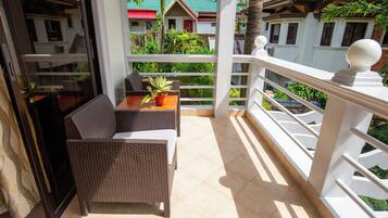 Family Suite, Garden View | Terrace/patio