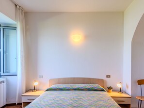 1 bedroom, travel crib, free WiFi, bed sheets