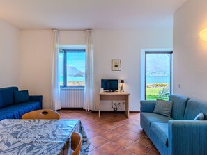 TV - Beautiful apartment for 4 guests with WIFI, TV and patio (Musso)