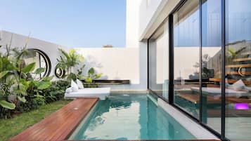 Two-bedroom Villa 1 with Private Pool | Teras/patio