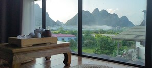 View from room - Serene Vale Inn Guilin (Guilin)
