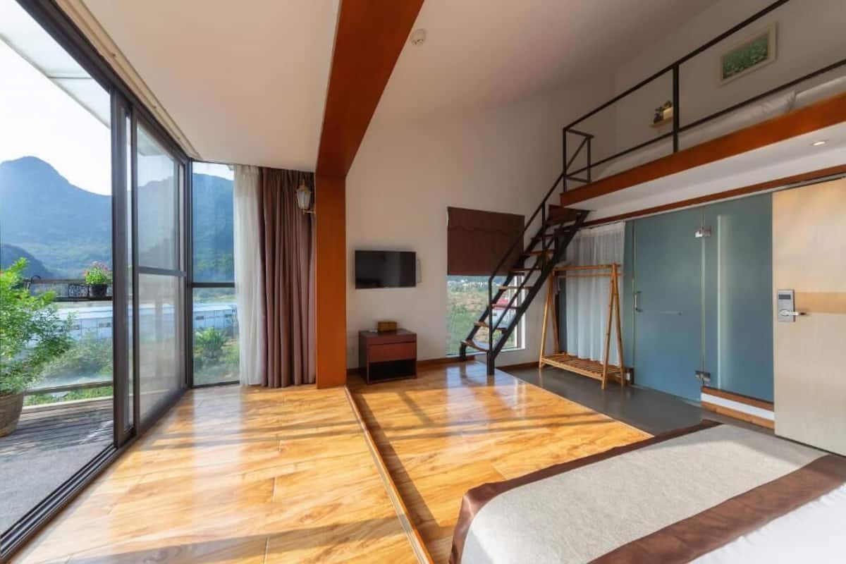 Family Penthouse | 1 bedroom, free WiFi, bed sheets