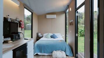 1 sovrum och sängkläder