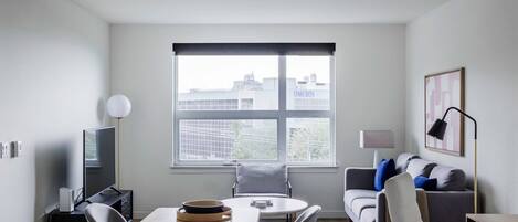 Fernseher, Stereoanlage