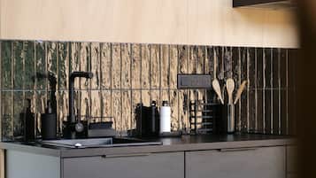 Refrigerador, microondas, horno, lavavajillas