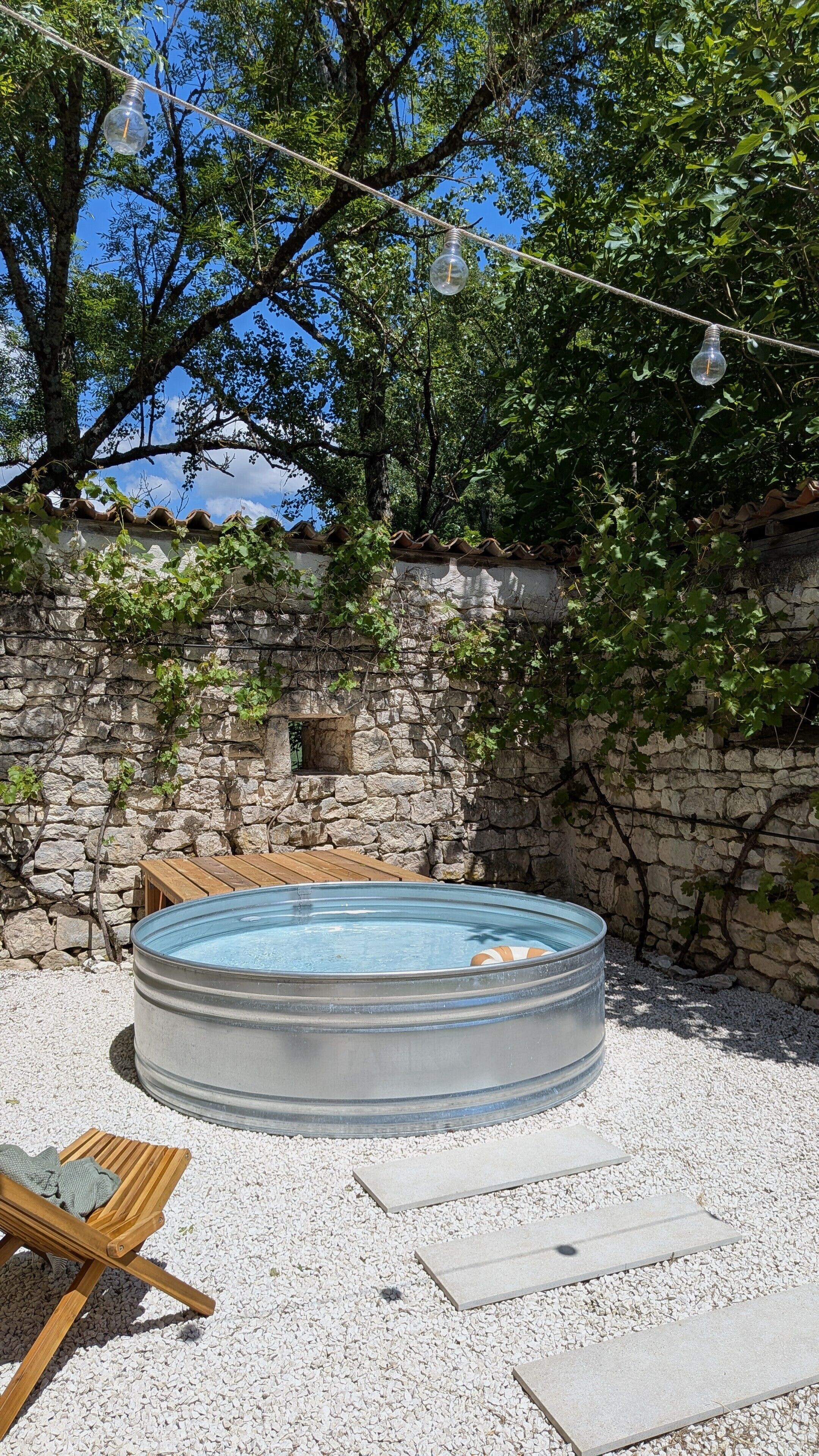 Bain à remous extérieur