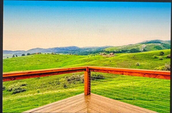 Property grounds - Expansive views, wildlife, and privacy. (Gallatin Gateway)