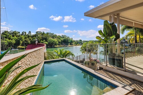 Bayview Paradise with Private Pool-Marina Deck