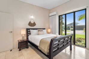 3 عدّة غرف نوم ومكتب ومكواة/لوح كي وسرير سفر