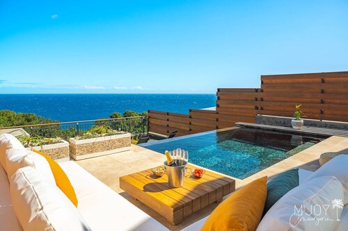 VILLA MOANA - Elegance at Grande Anse...