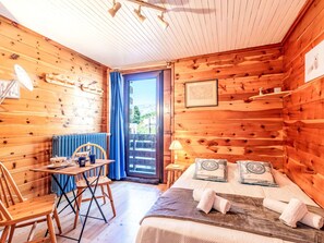 2 Schlafzimmer, Reisekinderbett, WLAN, Bettwäsche