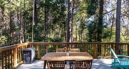 Lake’s Edge Lodge | Stroll to the Lake