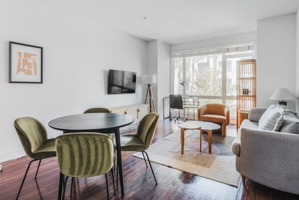 Téléviseur, chaîne audio