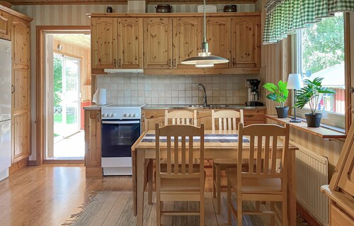 2 bedroom lovely home in Varberg