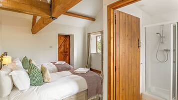 House, Garden View | 2 bedrooms, iron/ironing board, free WiFi