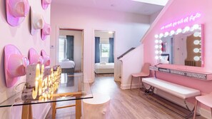 Suite (Swiftie) | Interior - The Conway by AvantStay Modern Comfort Near Downtown Nashville (Nashville)