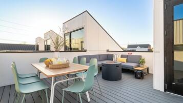 4BDR Suite w/ Rooftop | Balcony