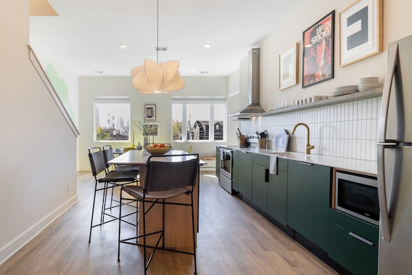Suite, 4 Bedrooms | Private kitchen | Full-size fridge, microwave, oven, coffee/tea maker