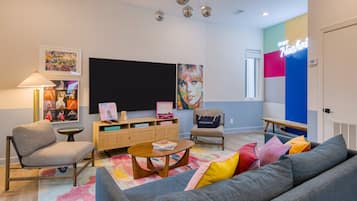 The Fearless Flat | Living area | Smart TV, Netflix, Hulu, streaming services