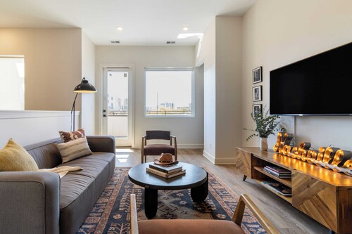 The Conway by AvantStay Modern Comfort Near Downtown Nashville