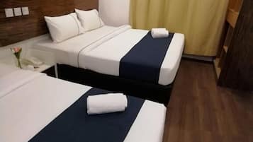 1 bedroom, desk, laptop workspace, free WiFi