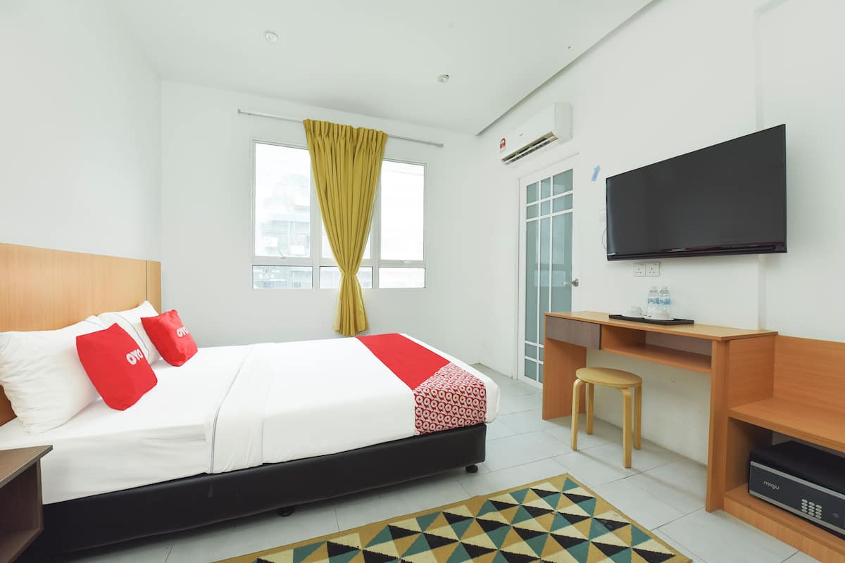 Habitación Deluxe doble, 1 cama de matrimonio | Escritorio, espacio para trabajar con un portátil, wifi gratis