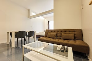 Comfort Quadruple Room | Living area | Flat-screen TV - UCHI CHITOSE AJiTO (Chitose)