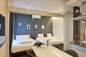 Deluxe Room | Desk, free WiFi