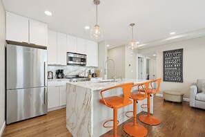 Fridge, microwave, oven, stovetop - Inviting 3BR In Cambridge, Walk To T & Central Sq (Cambridge)