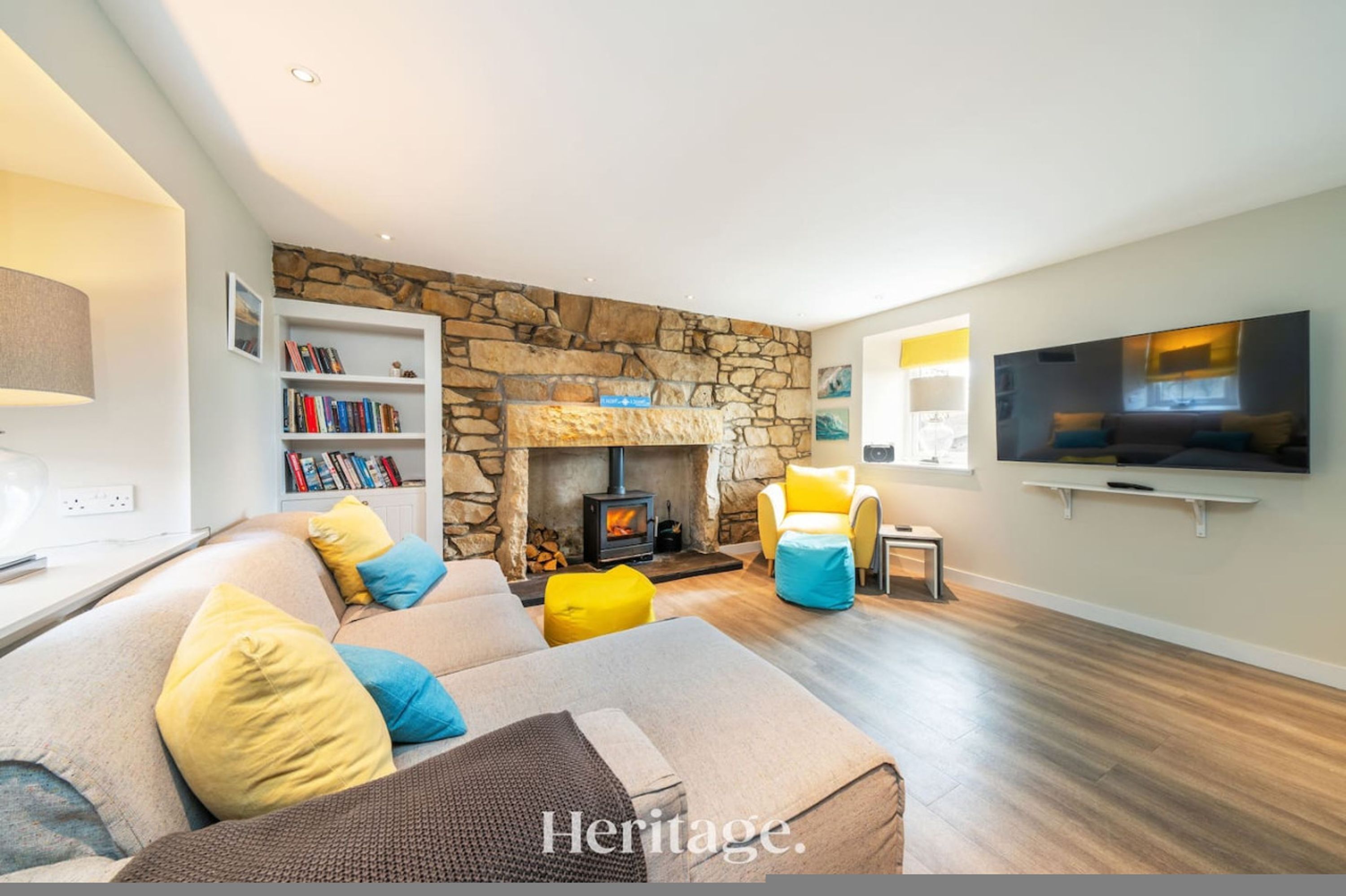 独立别墅 | 1 多间卧室、办公桌