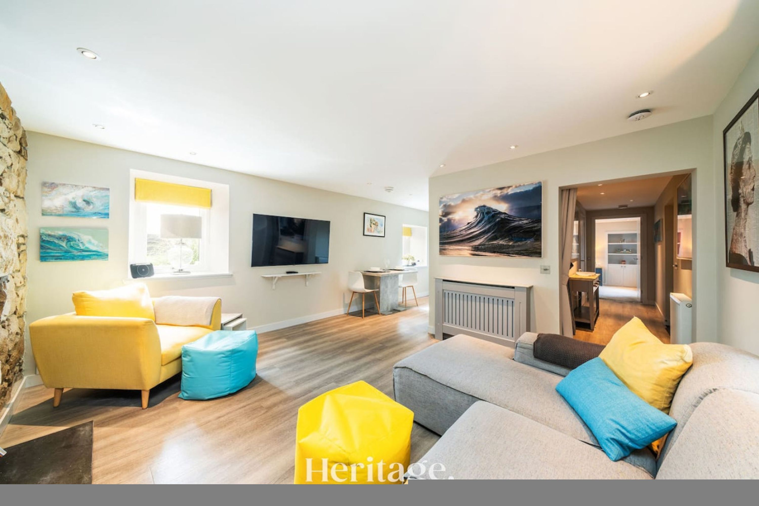 独立别墅 | 1 多间卧室、办公桌