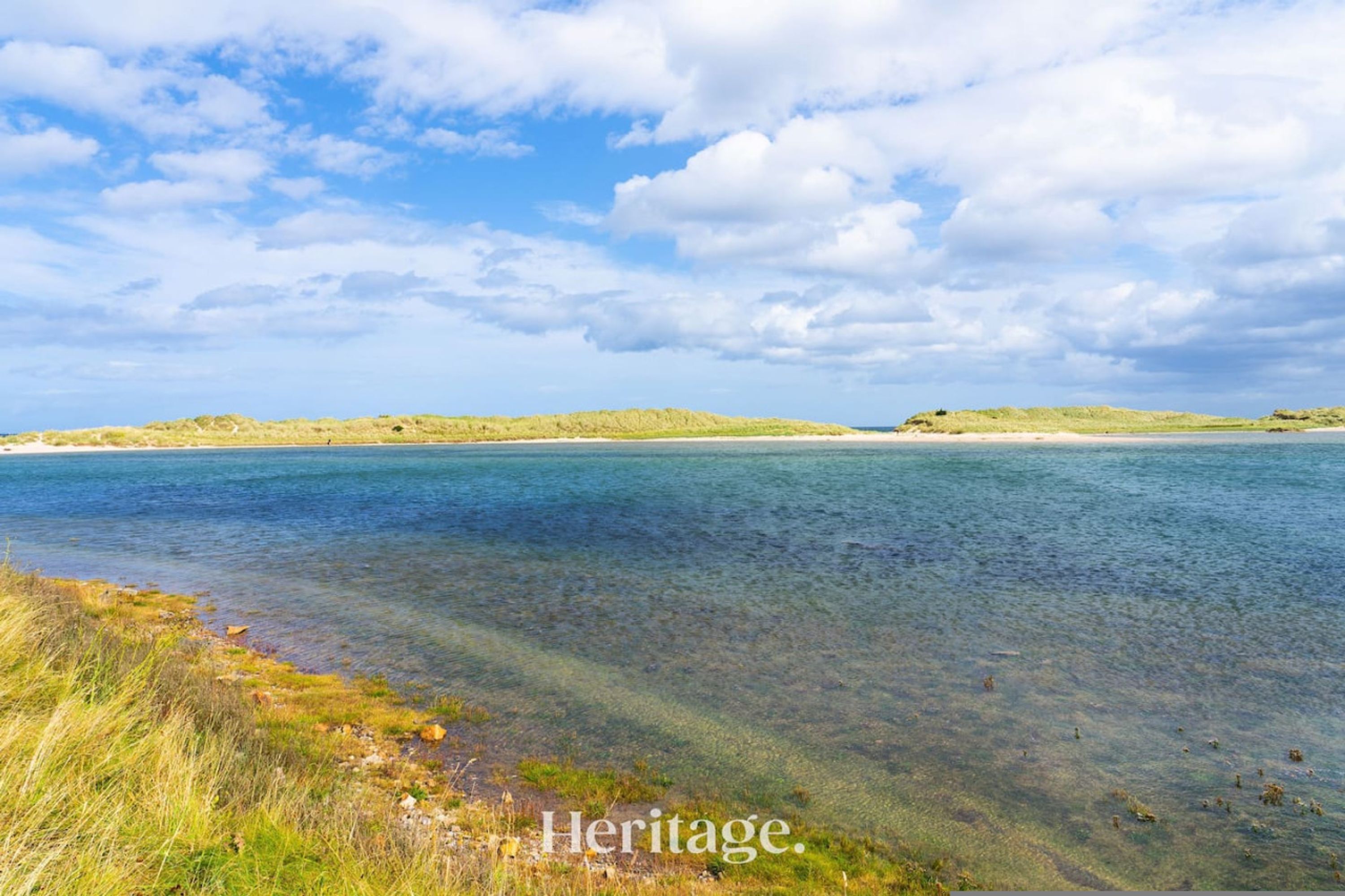 House | 1 bedroom, desk