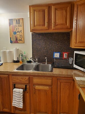 Private kitchen - Charming B&B close to Salem and Boston  (Lynn)