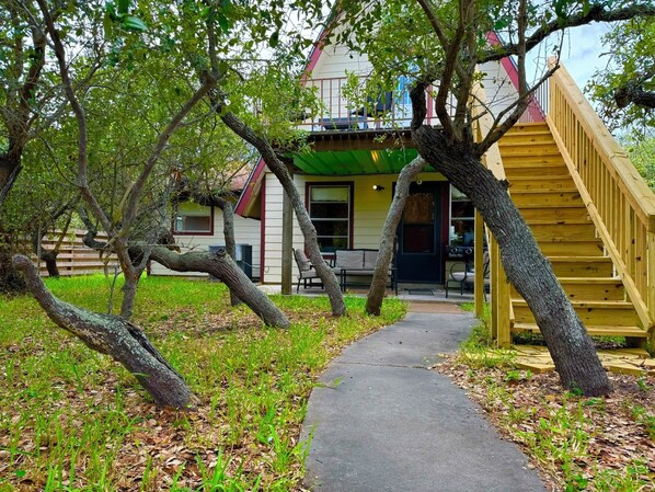 Exterior - Spacious 4-bedroom house in charming Rockport with AC, WiFi BAR (Rockport)