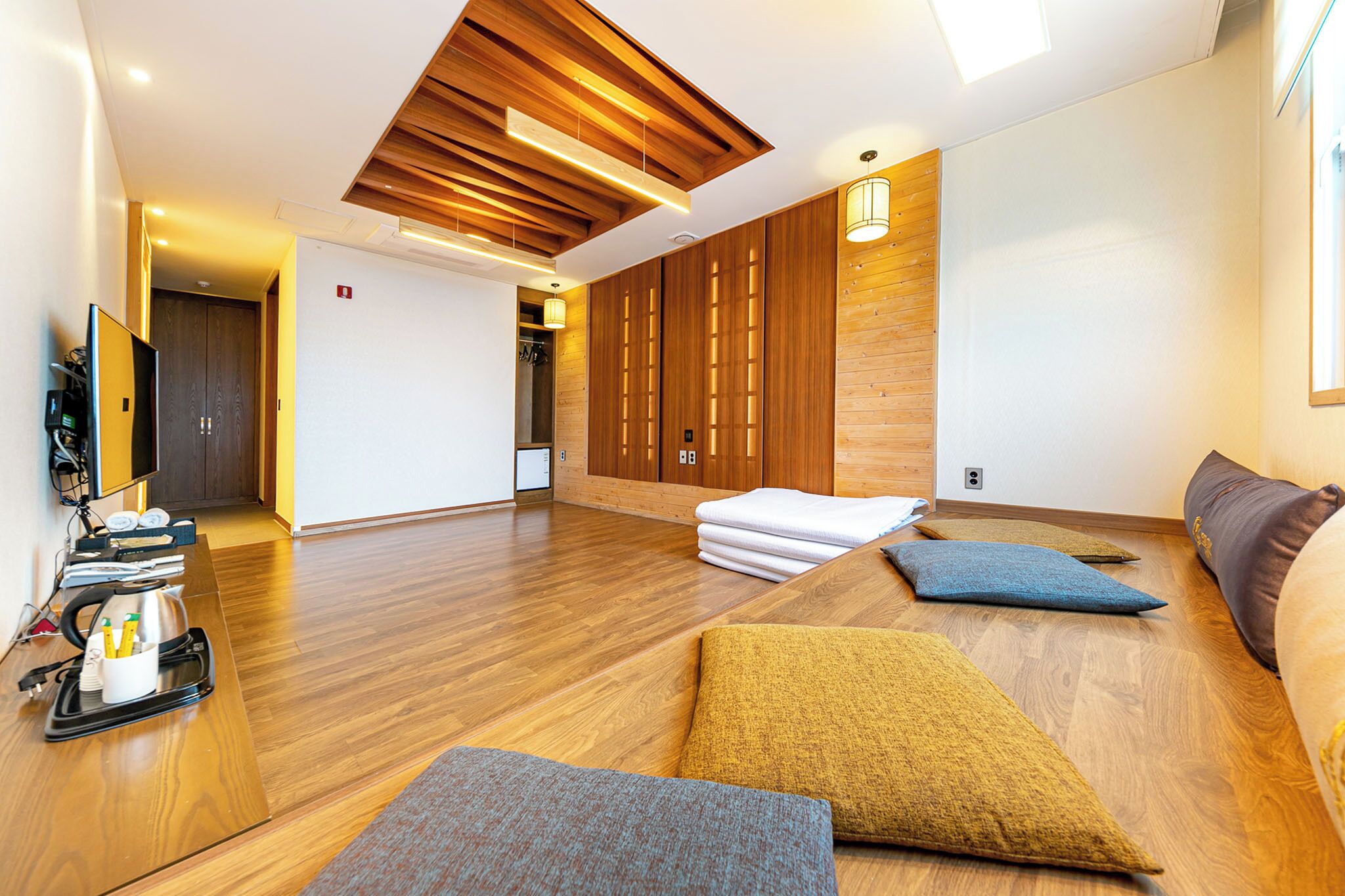 Premium Korean Style Room (Ondol), City View