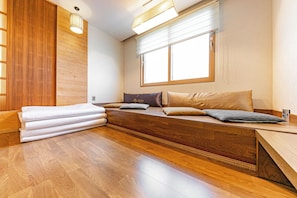 Premium Korean Style Room (Ondol), City View