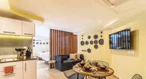 Interior - Grand Chapultepec by Kukun (Ciudad de México)