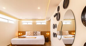 2 Schlafzimmer, Schreibtisch, Bügeleisen/Bügelbrett, Reisekinderbett