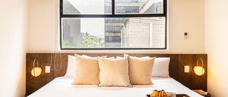 1 soveværelse, skrivebord, strygejern/strygebræt, weekendseng